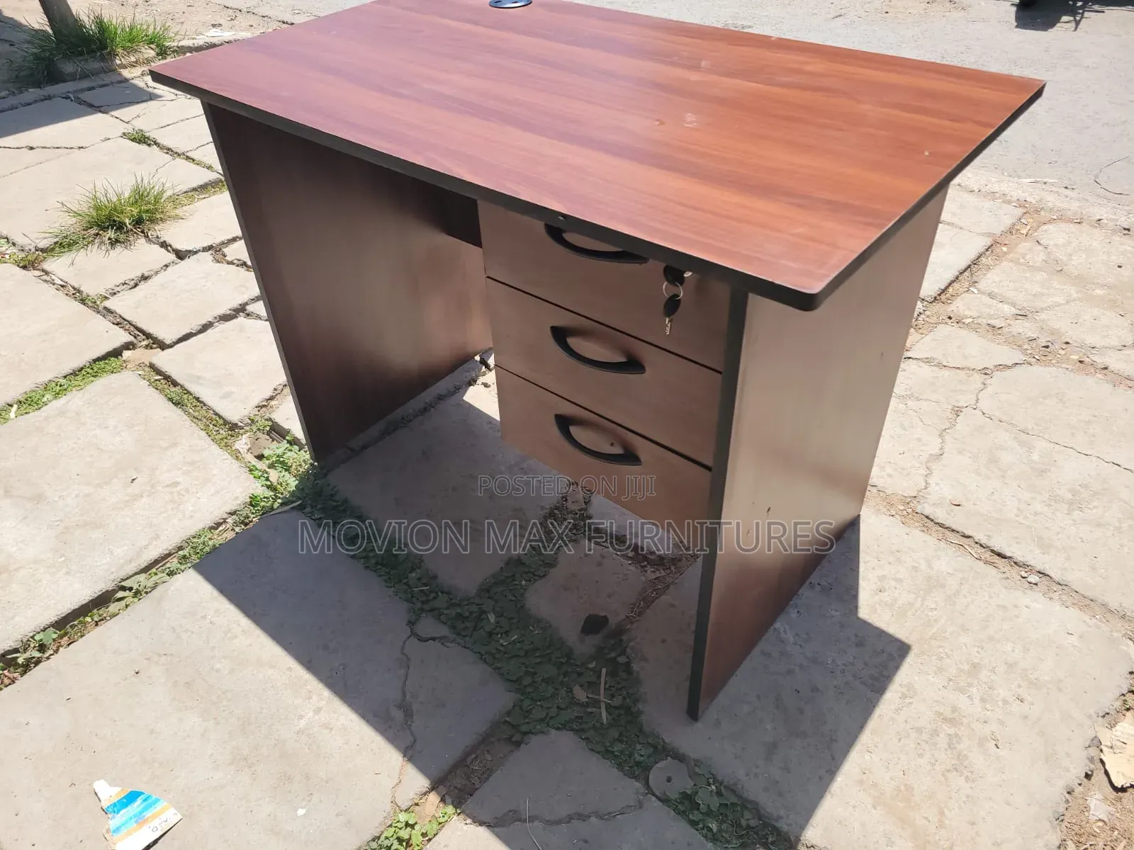 Simple Desk