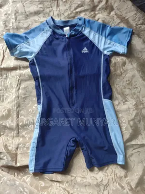 Short Wetsuit Swimming Costume