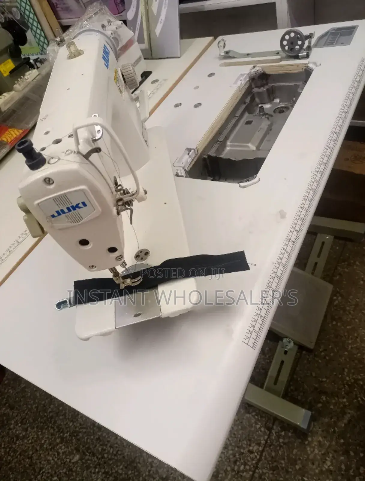 Juki Straight Sewing Machine DDL 8700