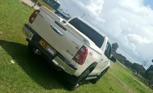 Toyota Hilux 2016 Pearl