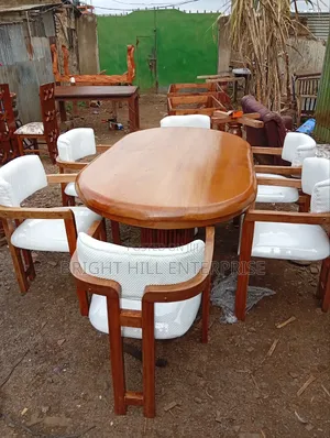 Glamorous 6 Seater Dining Table