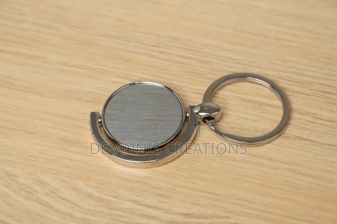 Sleek Metallic Keyholders