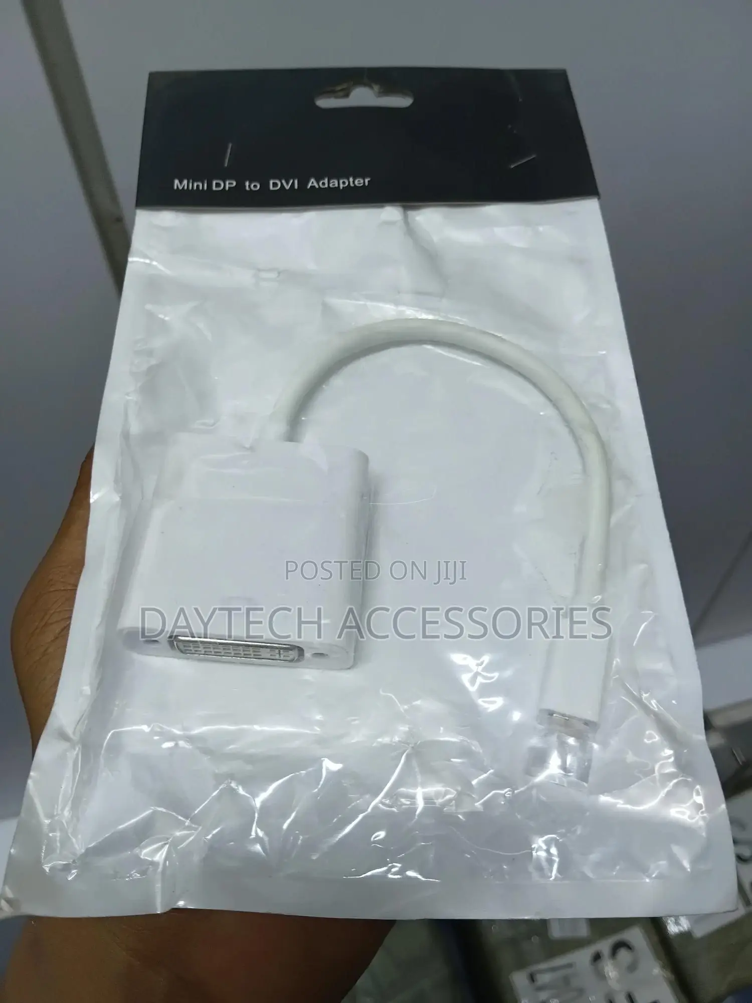 Mini-Displayport to Dvi-D 24+5 Adapter.