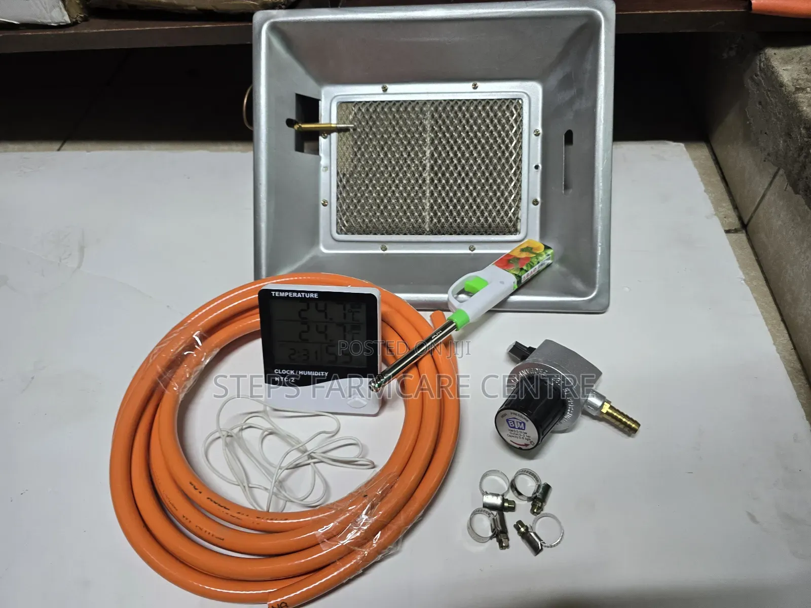 300-1,000 Gas Brooder With Accessories
