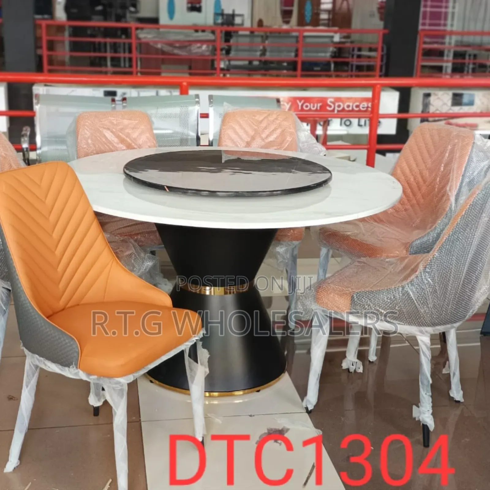 Luxury 6‐Seat Executive Dining Set With Chairs