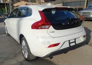 Volvo V40 2017 White