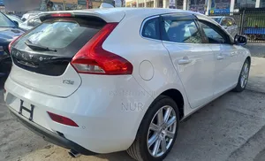 Volvo V40 2017 White