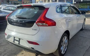 Volvo V40 2017 White