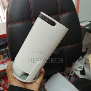 Mini Projector Available With High Resolution Power