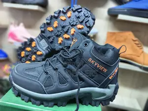Unisex  Black Skyview Hiking Boots,Size 37-41