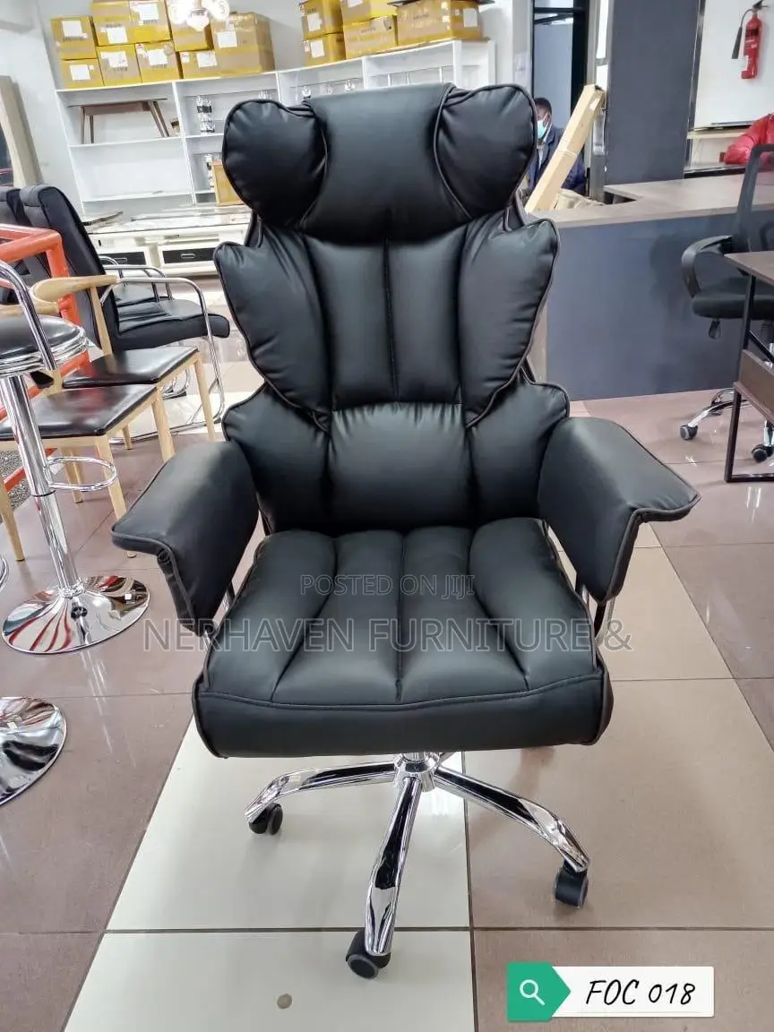 Executive Office Seat for Directors and Managers