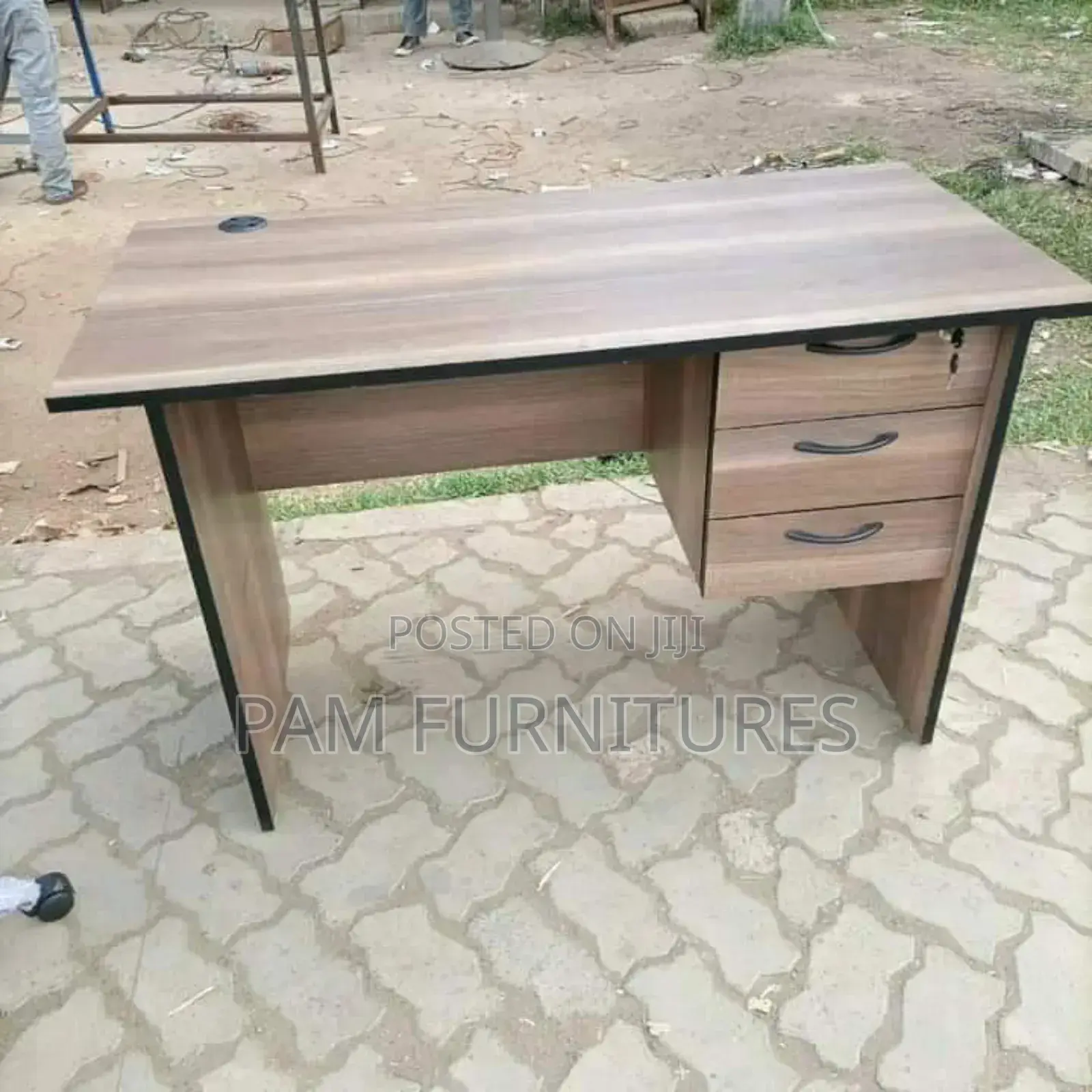 Quality/Modern Office Desk