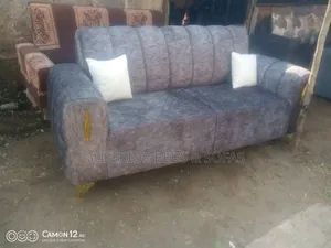 3 Seater Sofa With Pillows