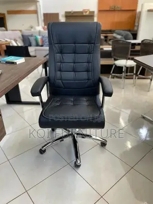 Office Chair : Ergonomic High-Back Executive Office Chair