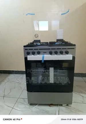 Standing Cooker With Electric Oven and Auto Ignition