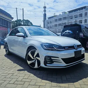 Volkswagen Golf 2018 White
