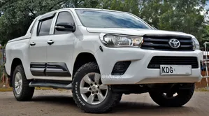Toyota Hilux 2017 White