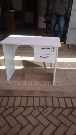 Manicure Table 