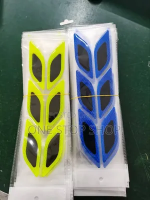 6pc Luminous Green or Blue Reflective Car Body Stickers