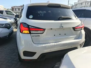 Mitsubishi RVR 2020 White