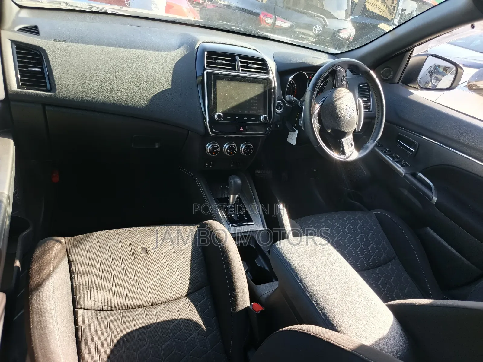 Mitsubishi RVR 2020 White