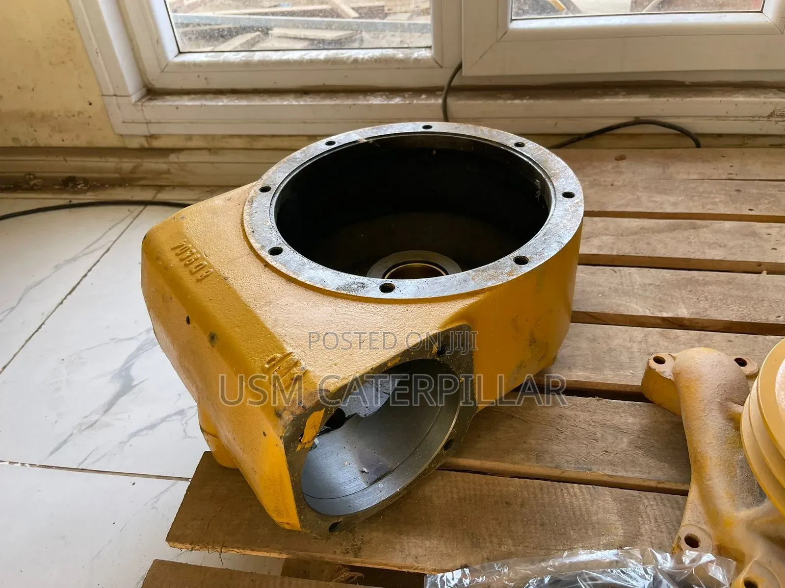 8d9804 Housing