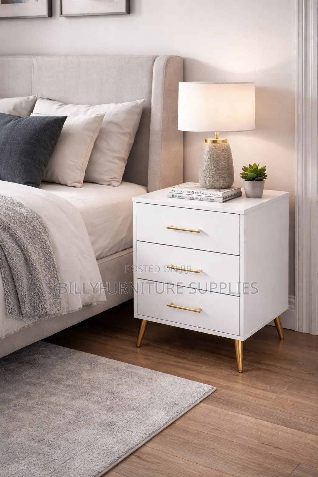 White Side Bed