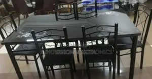 Top Glass New Sitter Dining Table