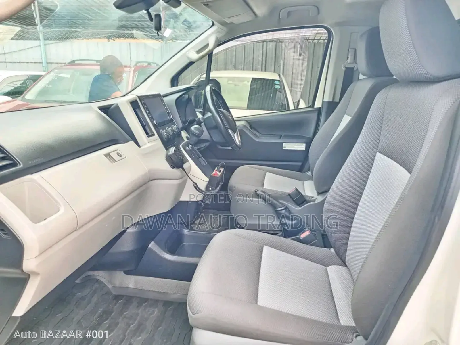 Toyota HiAce 2019 White
