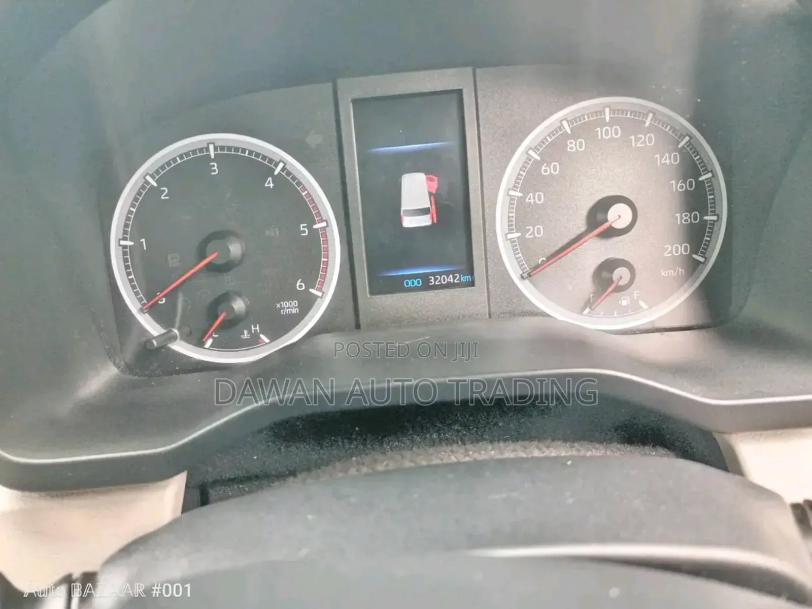 Toyota HiAce 2019 White