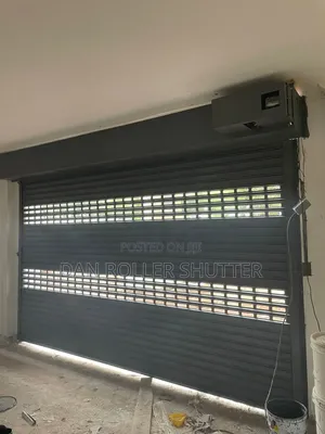 Secure Automated Entry Door – Modern