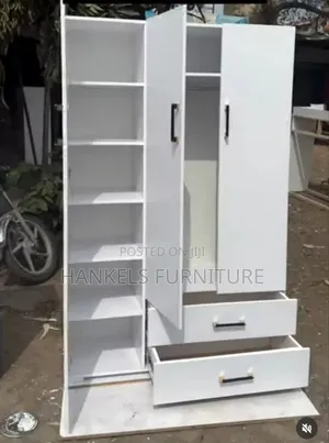 Modern Stylish Wardrobe – Spacious and Elegant Bedroom Storage