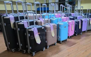 Versatile Travel Set: 3‐In‐1 Fibre Suitcase
