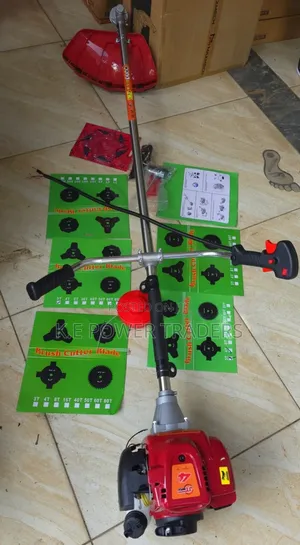 New 4-stroke Petrol Brush Cutter / Grass Trimmer With 8 Blades