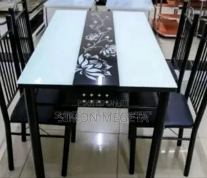Colour White New 4sitter Dinning Table