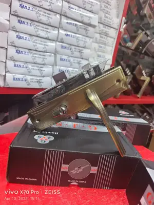 GJS Slim Handle Door Lock