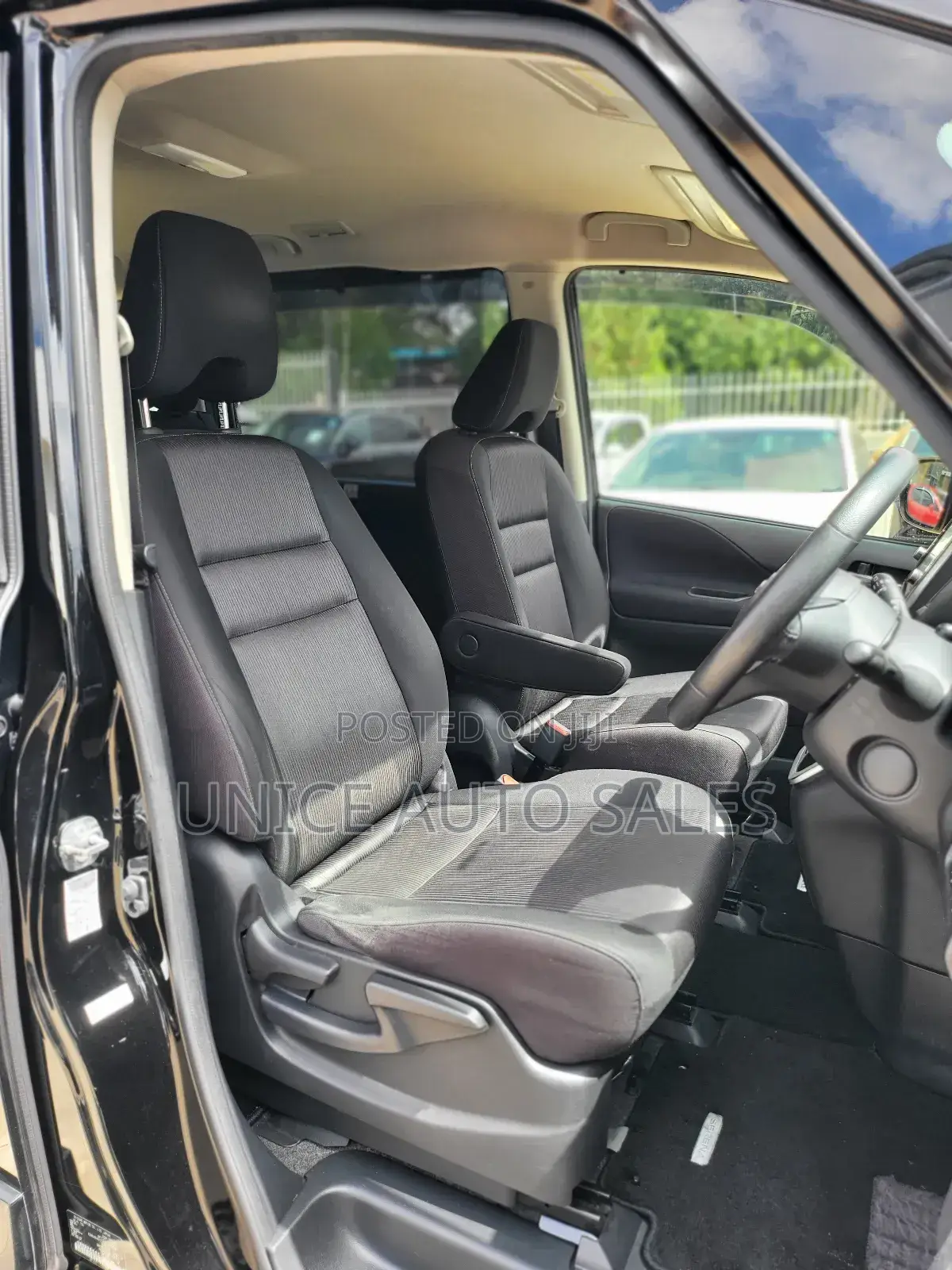 Nissan Serena 2019 Black