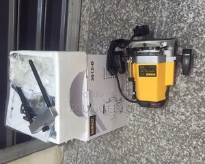 *Dewalt Dw625 Wood Router .