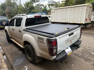 Weather-Resistant Design Helps Protect Your Cargo From Rain,