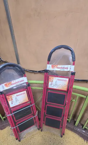Foldable Steel Household Step Ladder 4 Steps