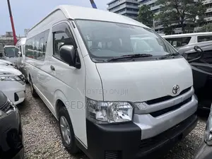 Toyota Grand HiAce 2019 Beige