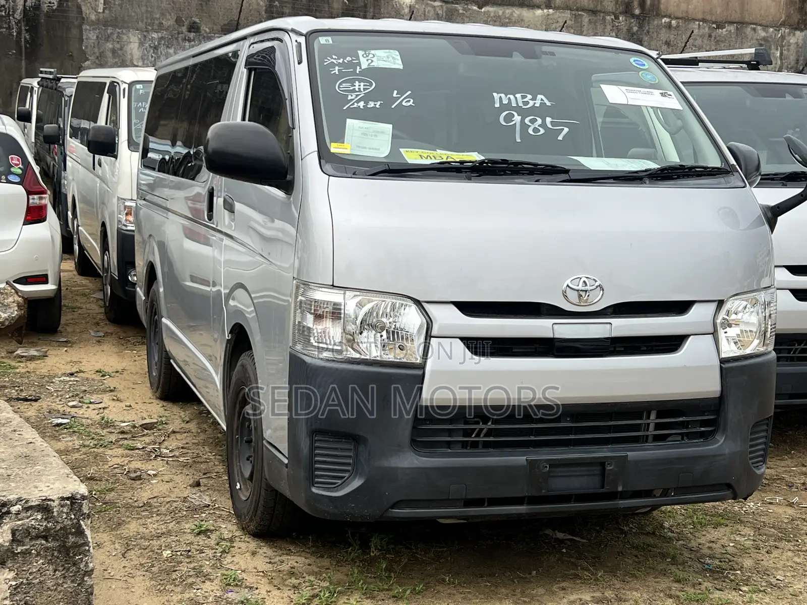 Toyota HiAce 2019 White
