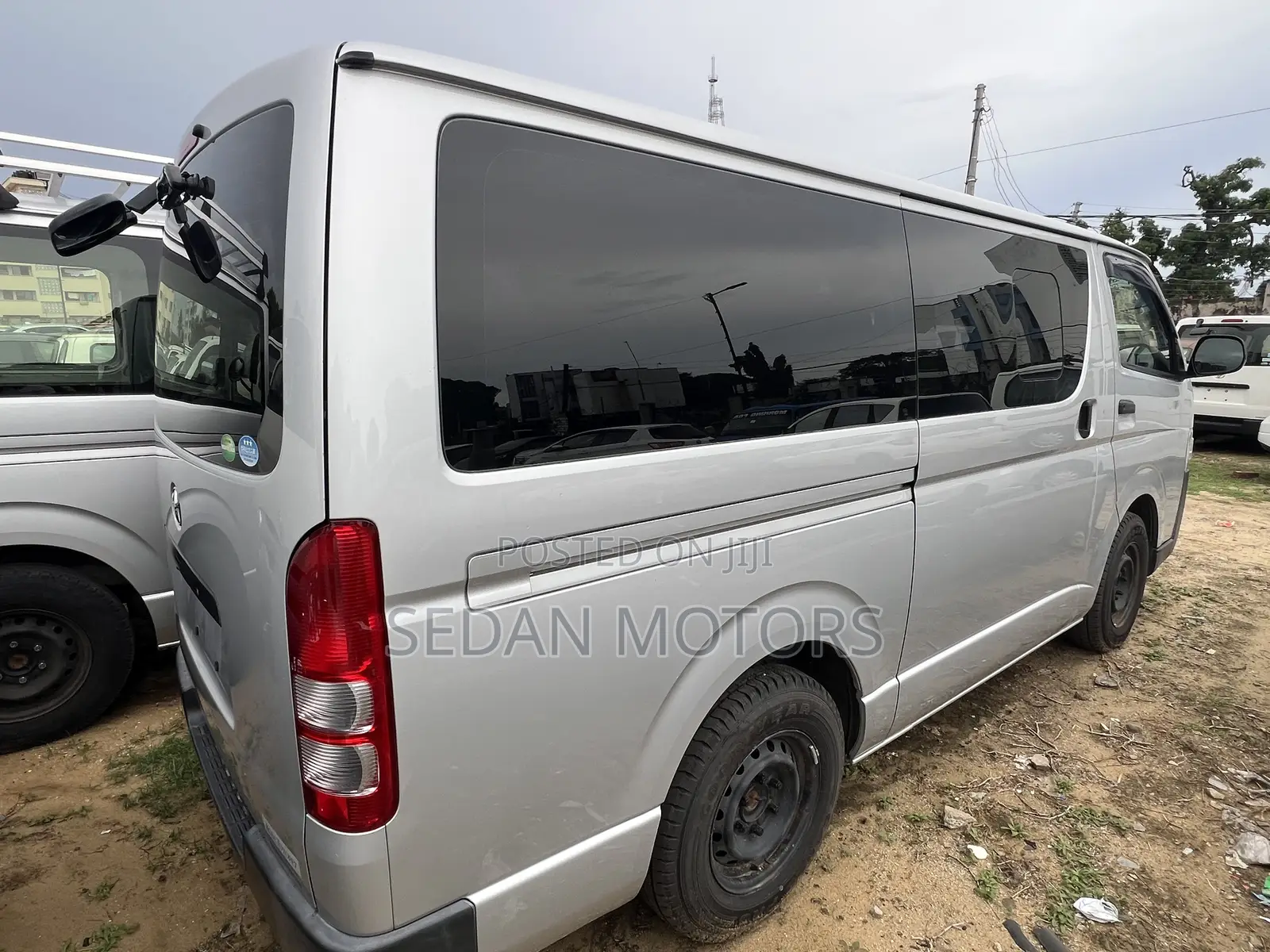 Toyota HiAce 2019 White