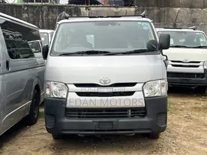 Toyota HiAce 2019 Silver