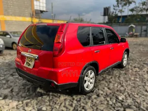 Nissan X-Trail 2.0 Petrol XE 2010 Red