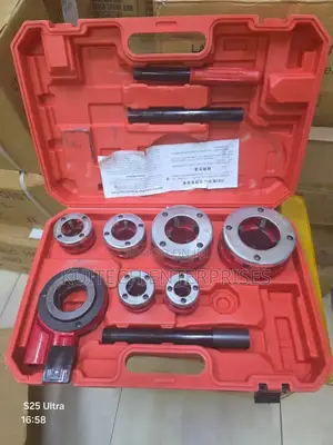 Ratchet Die Stock 1⁄2 to 2inch/ Die Stock