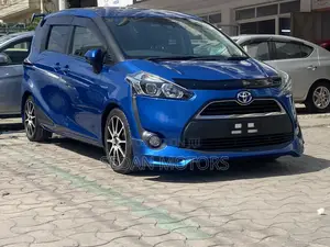 Toyota Sienta 2019 Blue