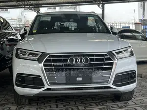 Audi Q5 2.0T Premium AWD quattro 2019 White