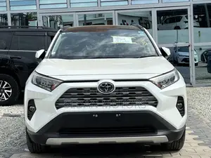 Toyota RAV4 2019 White