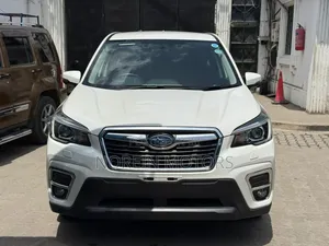 Subaru Forester 2018 White
